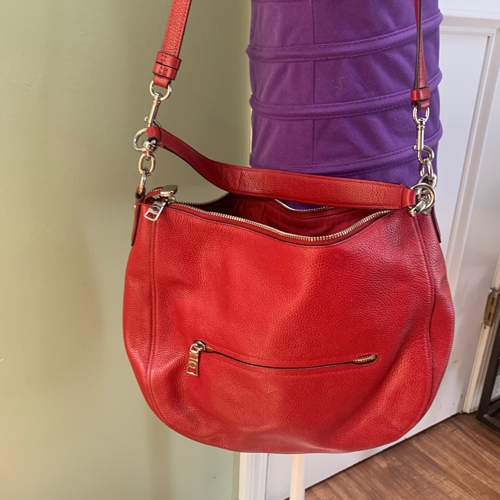 Coach - red excellent condition. - Picture 3 of 7